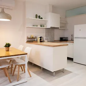 https://elena-apartments.catalonia-hotels.com